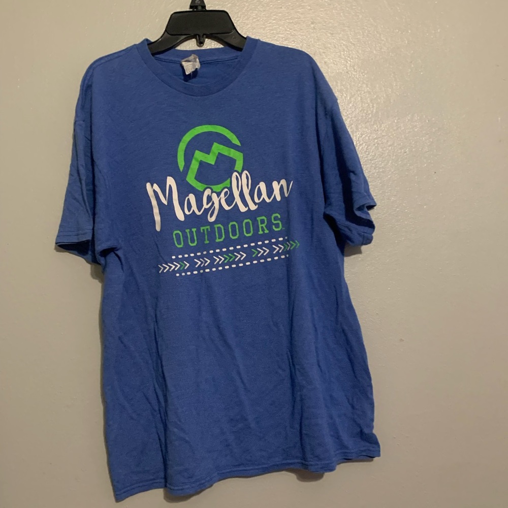 Women’s Magellan shirt size large